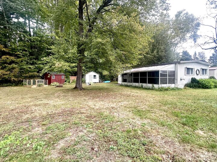 Property Photo: 8 Phoebe Court NH 03431