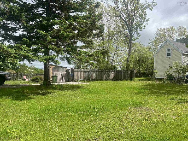 Property Photo:  376 Washington Street  NS B2H 3M4 