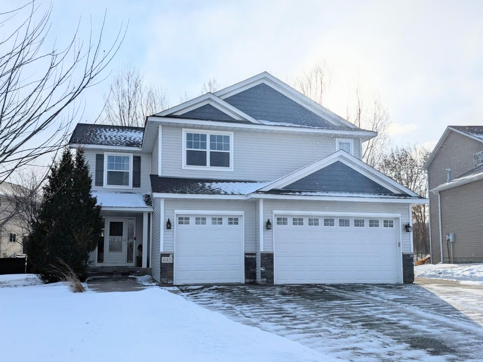 Property Photo: 645 Kadler Circle MN 55341