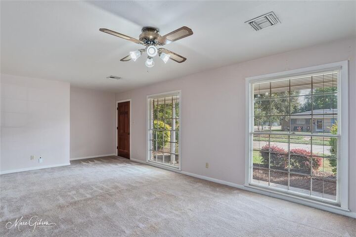 Property Photo:  4100 Parkway Drive  LA 71112 