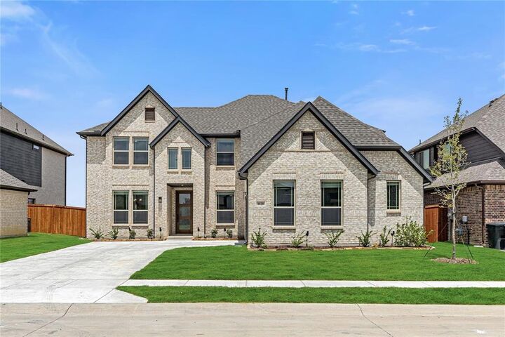 Property Photo:  1028 Moss Grove Trail  TX 76247 