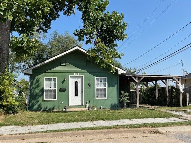 Property Photo:  203 W Cedar Street  AR 72756 