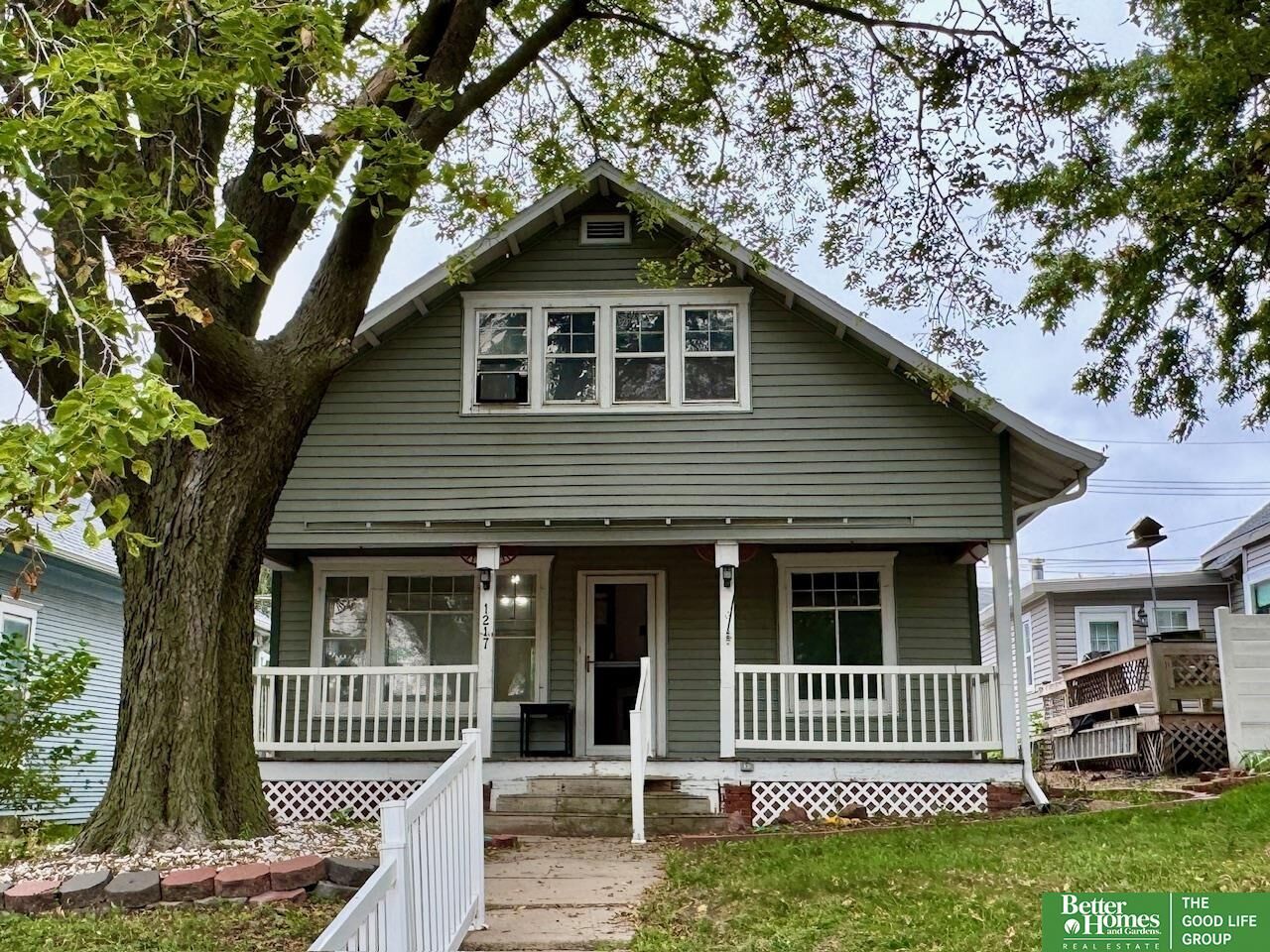 Property Photo:  1217 N Grant Avenue  NE 68467 