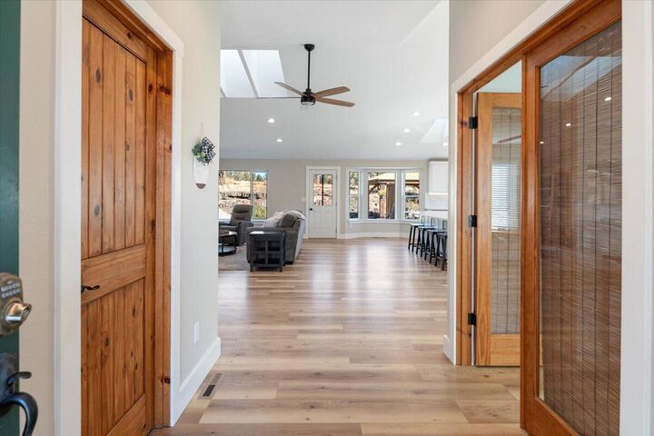 Property Photo: 5391 NW Frank Way OR 97756