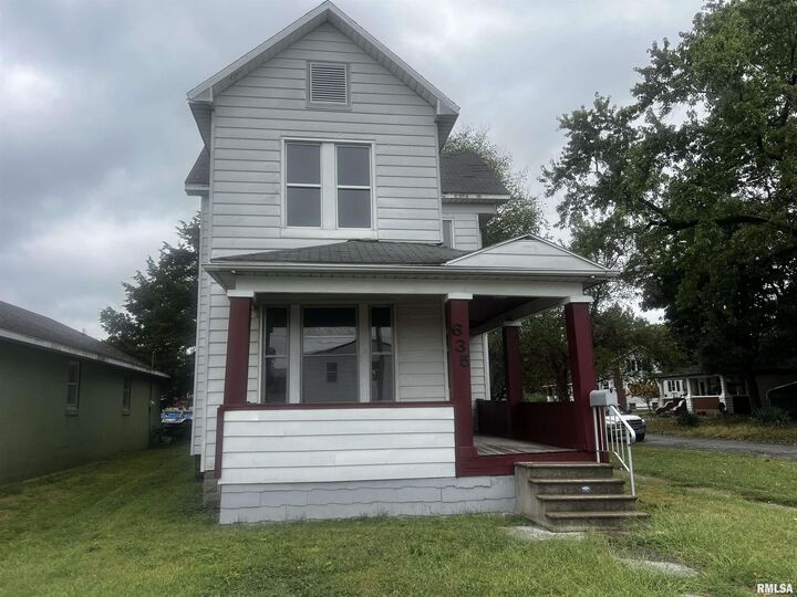 Property Photo:  635 S Locust Street  IL 62801 