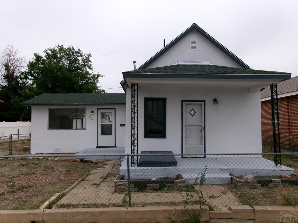 Property Photo:  220 Bradford Ave  CO 81003 