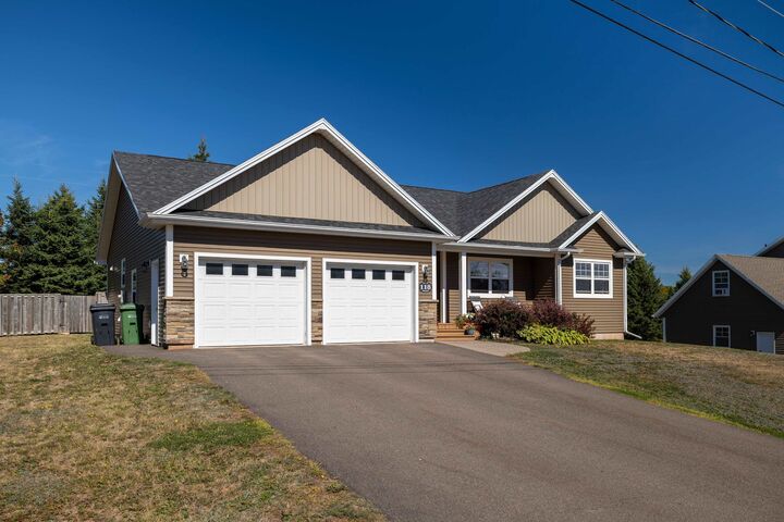 Photo de la propriété:  118 Saints Crescent  PE C1B 0G5 