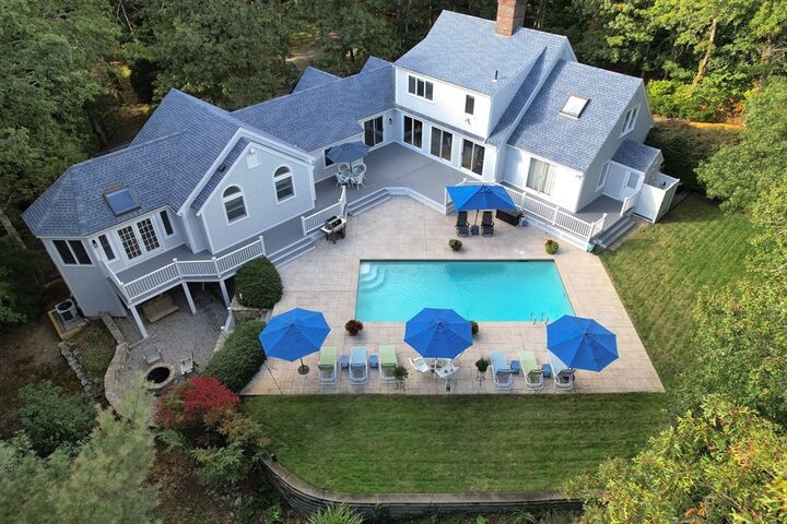 Property Photo:  6 Heron Way  MA 02649 