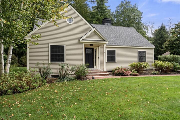Property Photo: 92 Abbot Street MA 01810