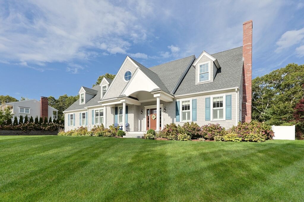 Property Photo:  20 Crestview Dr  MA 02537 