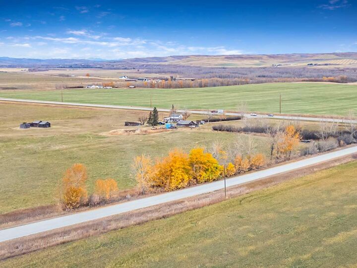 Property Photo:  80019 Highway 7 W  AB T1S 1A1 