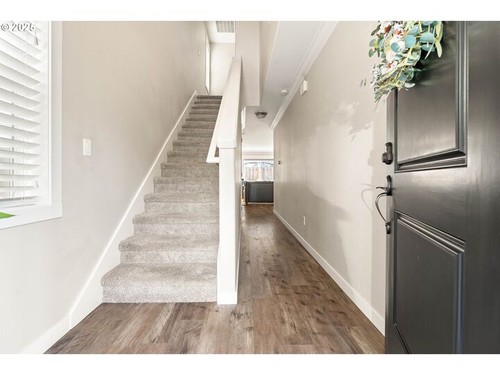 Property Photo:  831 NW 2nd Ave  OR 97013 