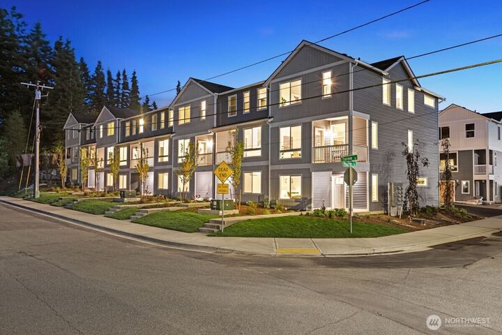 7025  Rainier Drive H  Everett WA 98203 photo