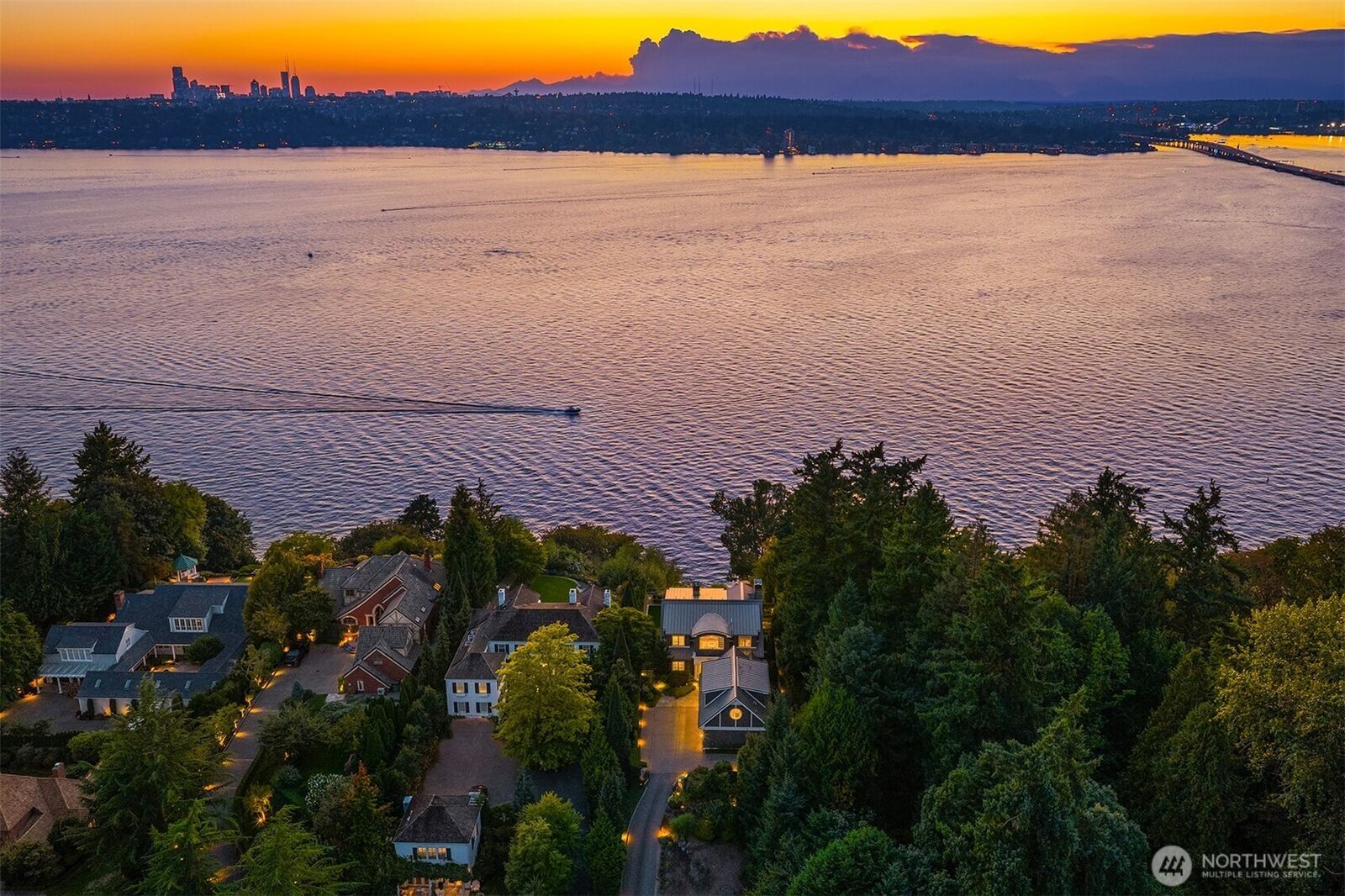 Property Photo:  2409  Evergreen Point Road  WA 98039 