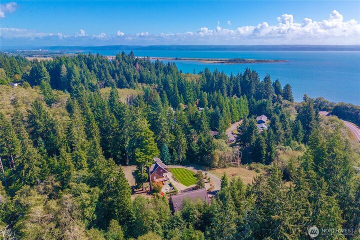 Property Photo: 24 Broadway Hill Road WA 98550