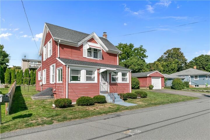 45 Narragansett Avenue  Portsmouth RI 02871 photo