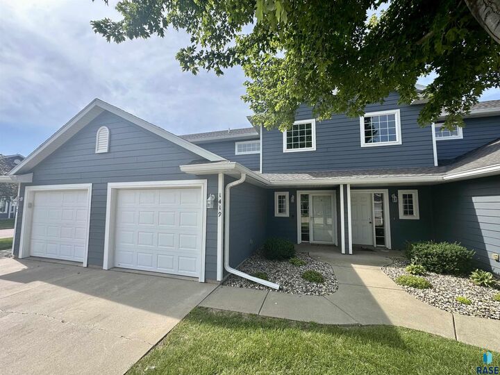 1419 N Conifer Pl  Sioux Falls SD 57107 photo