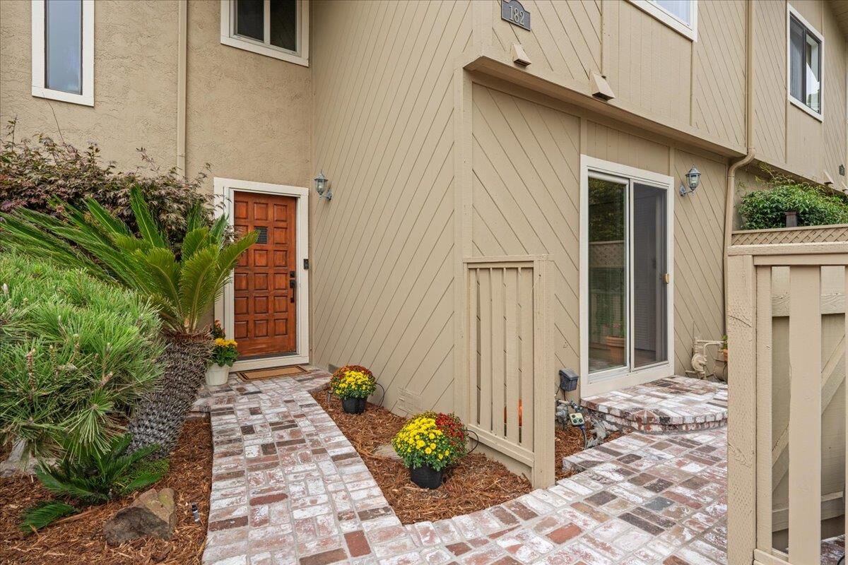 Property Photo:  182 Hyannis Court  CA 95003 