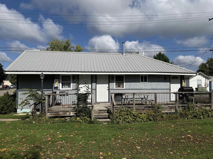 Property Photo:  712 Vine Street  WI 53965 