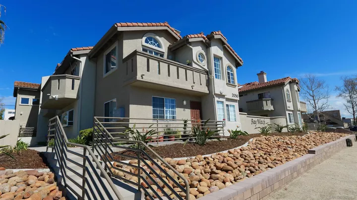 Property Photo:  2050-2060 Garnet Ave  CA 92109 