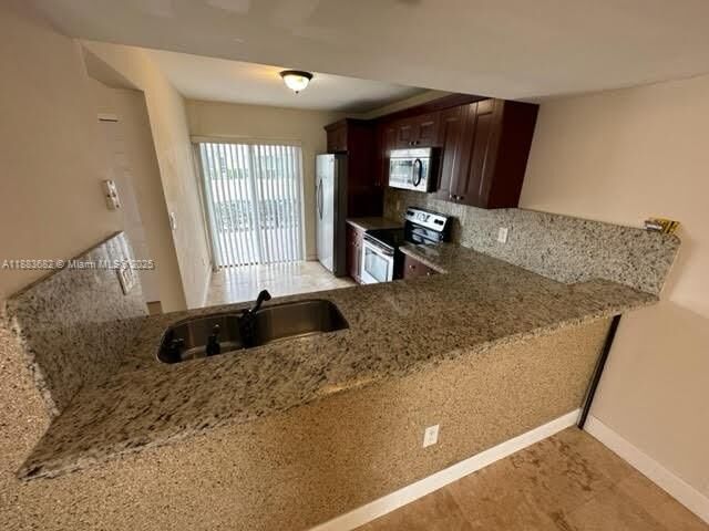 Property Photo:  878 Crystal Lake Dr 878  FL 33064 