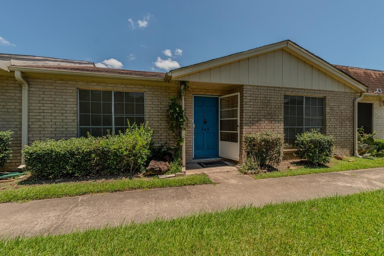 Property Photo:  349 Pinchback Rd.  TX 77707 