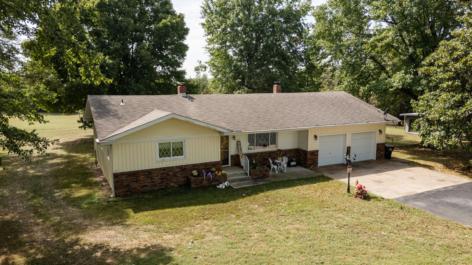Property Photo:  6982 W Farm Road 182  MO 65738