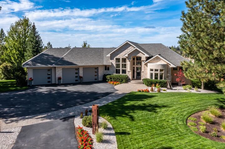Property Photo:  1517 E Wildflower Ln  WA 99224 