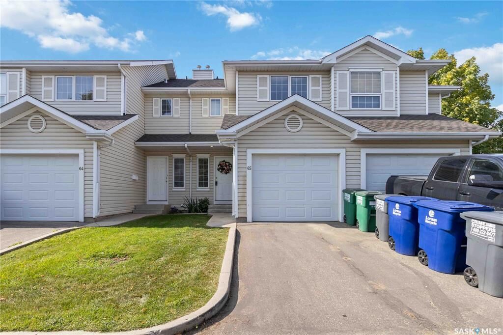 Property Photo:  110 Keevil Crescent 65  SK S7N 4N8 