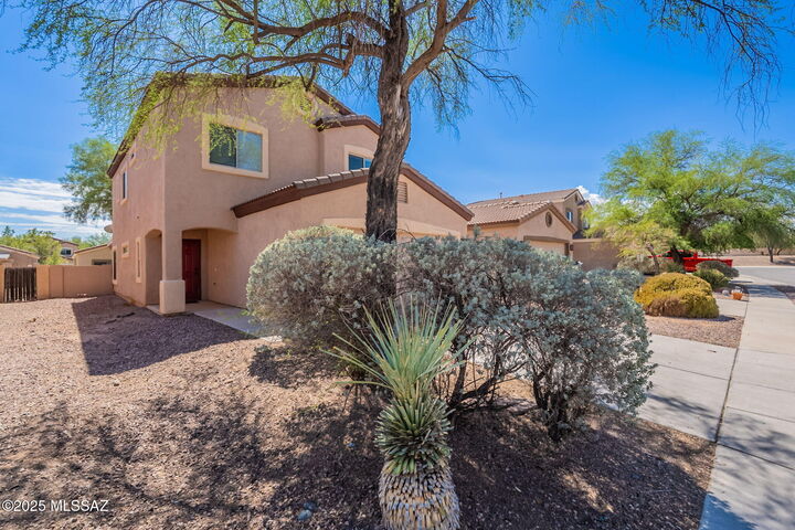 Property Photo:  454 E Placita Lezna  AZ 85629 