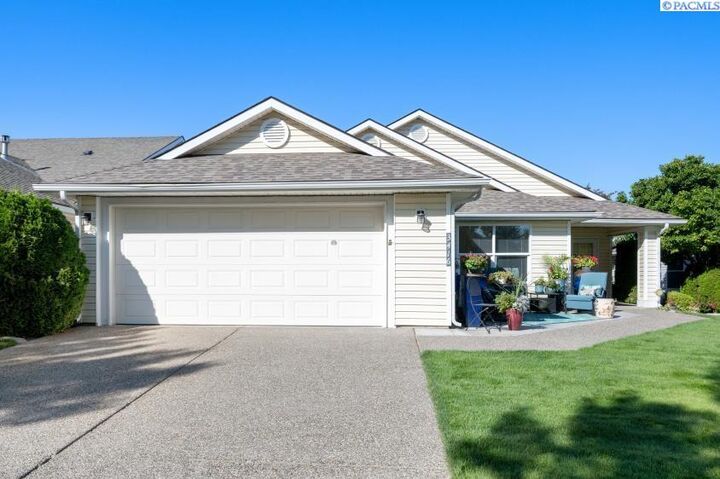 Property Photo: 3416 S Irby St WA 99337