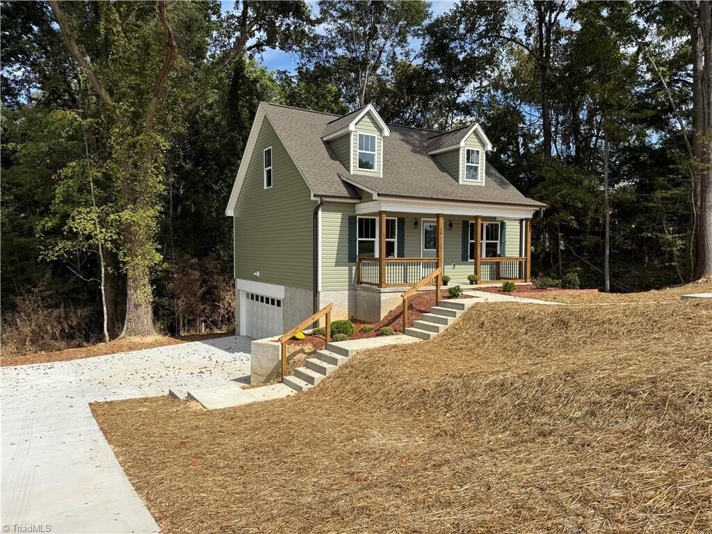 Property Photo:  30 Culbreth Avenue  NC 27360 