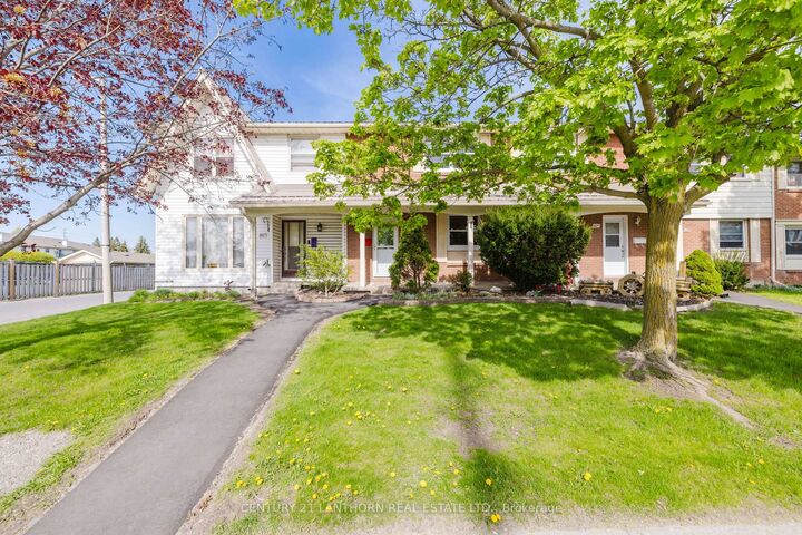 Property Photo: 201 North Park Street H ON K8P 4T9