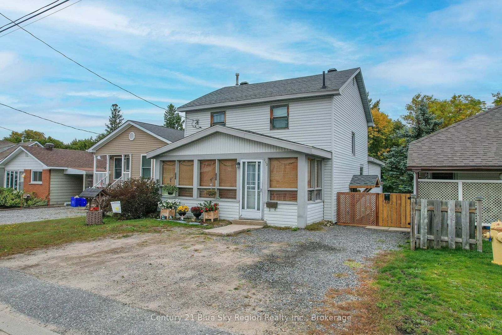 Photo de la propriété:  242 Princess Street E  ON P1B 1P9 