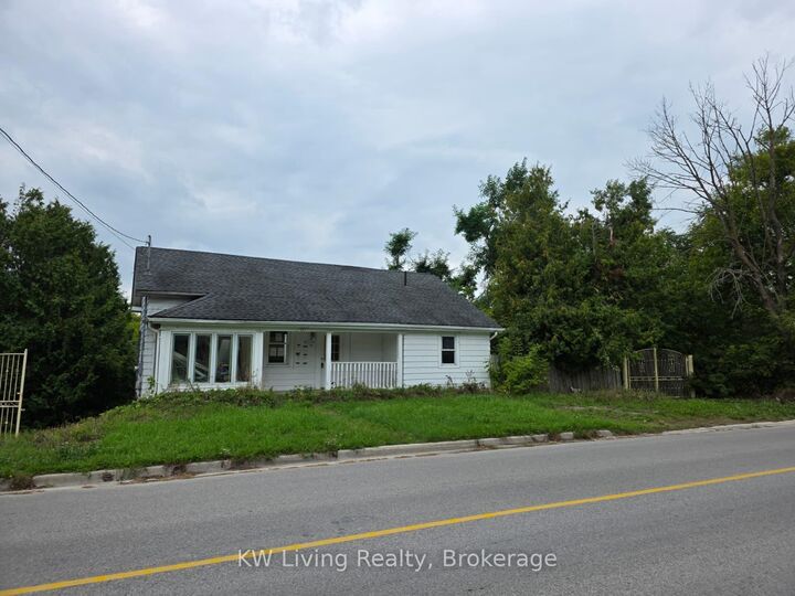 301 Victoria Avenue — photo 1