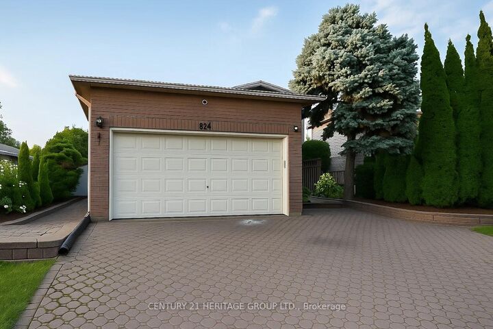 824 Thornton Road N  Oshawa ON L1J 7N2 photo