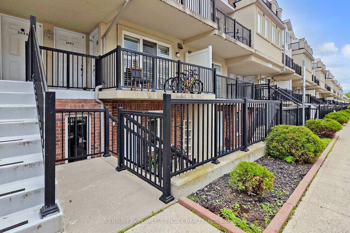 Property Photo:  3045 Finch Avenue W 1028  ON M9M 0A5 