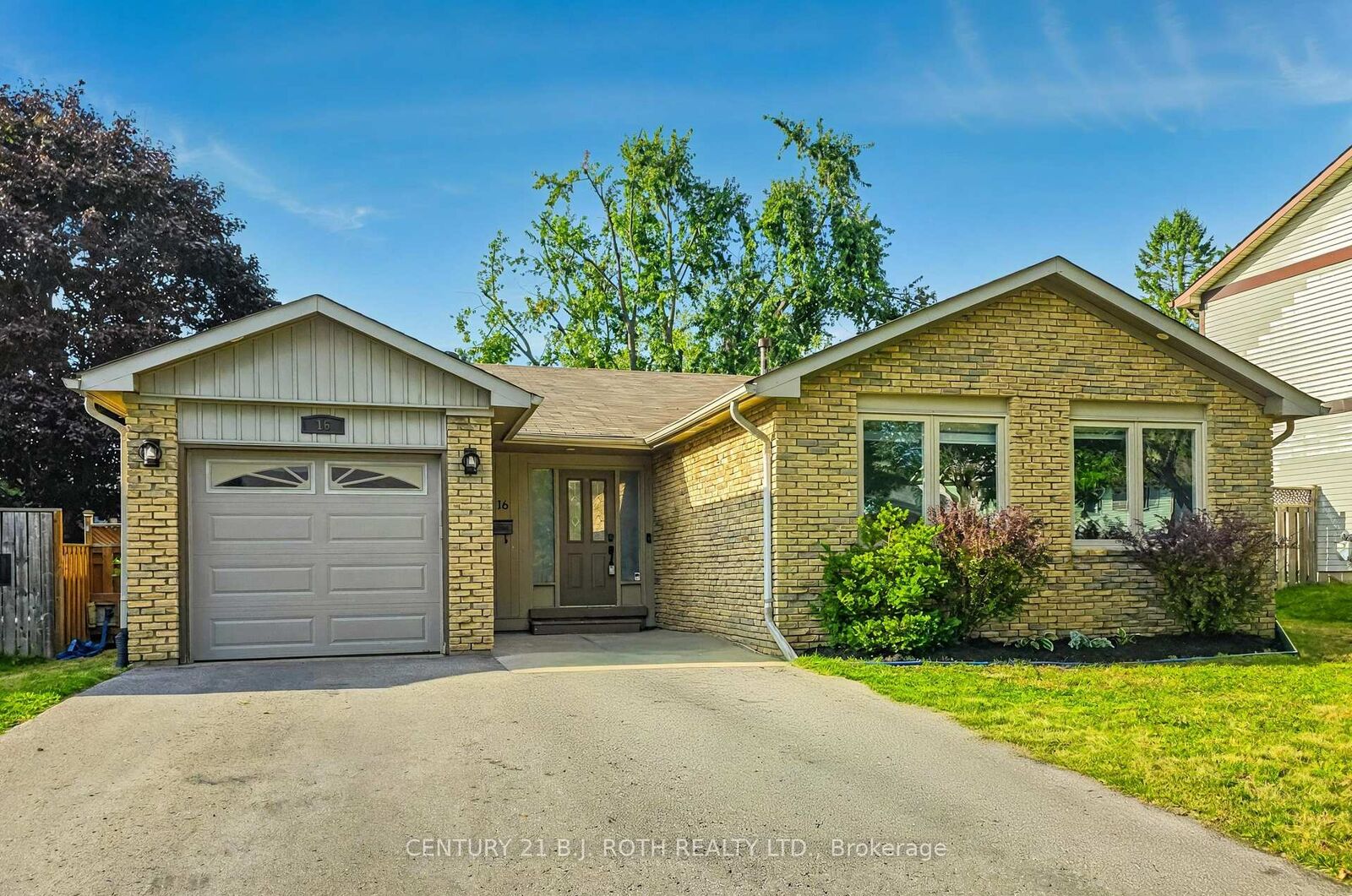 Property Photo:  16 Gloria Street  ON L4N 4L9 