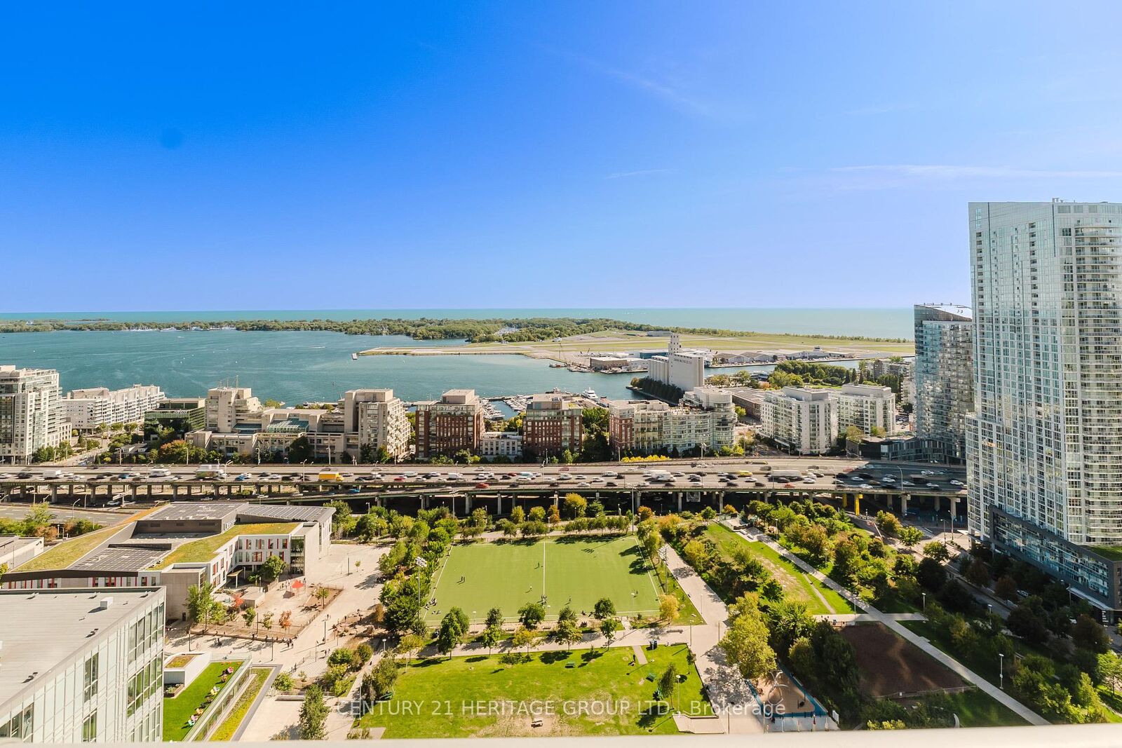 Property Photo:  15 Iceboat Terrace 3506  ON M5R 4A5 