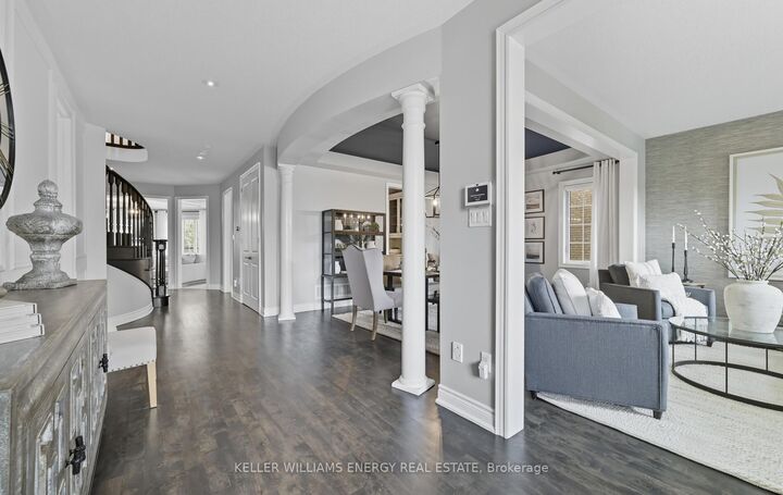 Property Photo:  28 Coach Crescent  ON L1R 0K8 