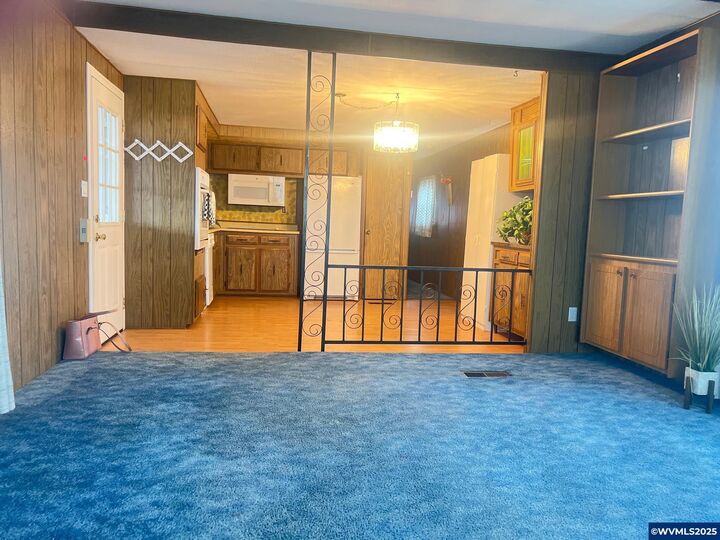 Property Photo:  2150 Laura (#57) St 57  OR 97477