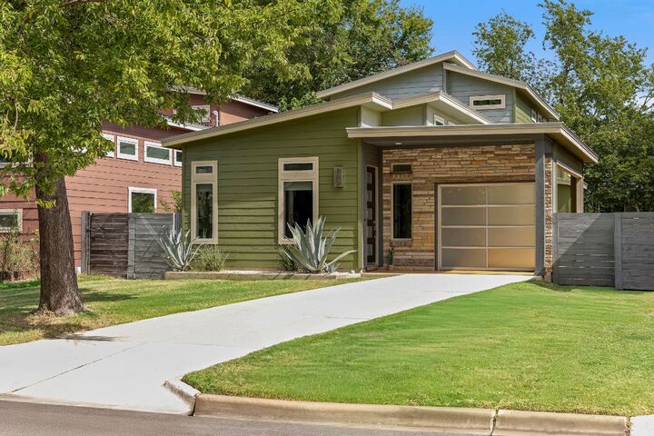 Property Photo: 936 E 50th Street TX 78751