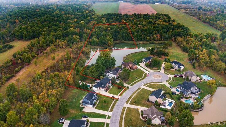 Property Photo:  81 Hidden Oaks Court  NY 14072