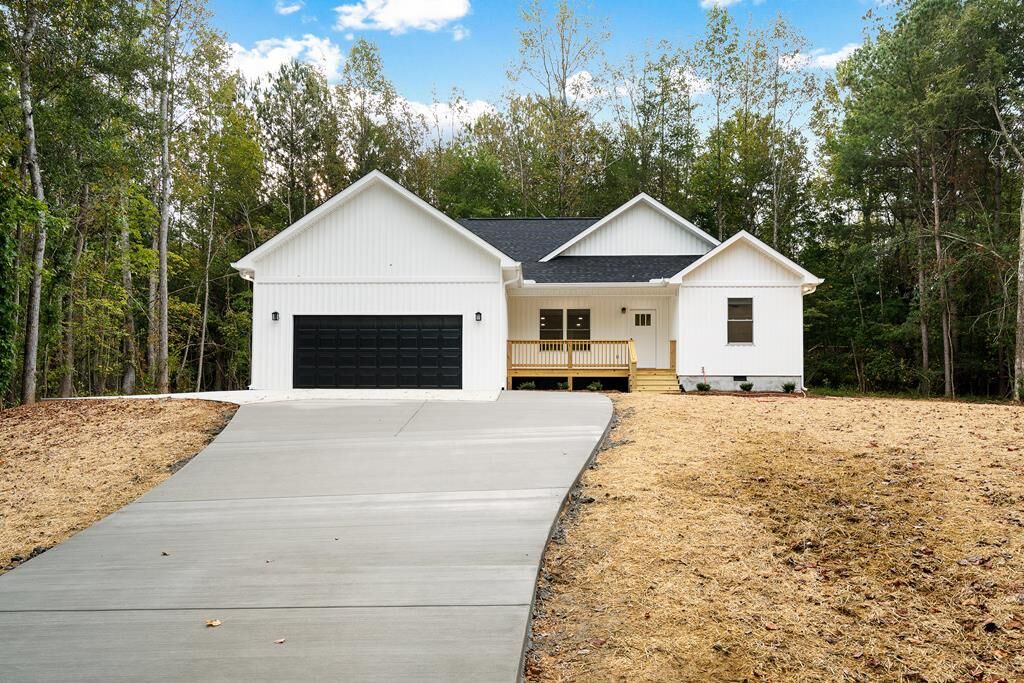 Property Photo: 812 Bridges Rd GA 30740
