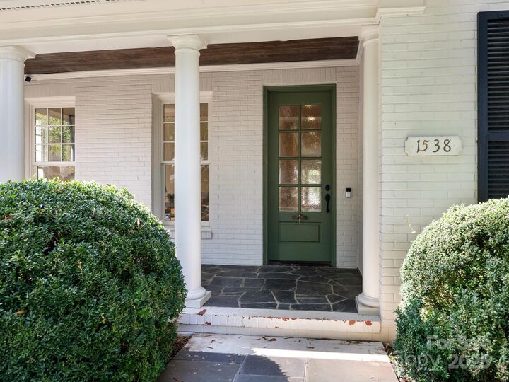 Property Photo:  1538 Providence Drive  NC 28211 