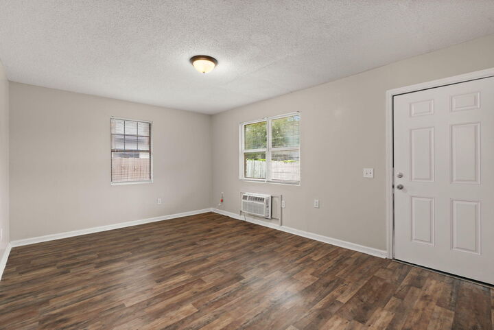 Property Photo:  1820 Iris Street  SC 29405 