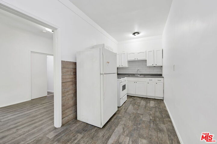Property Photo:  225 E Garfield Ave  CA 91205 
