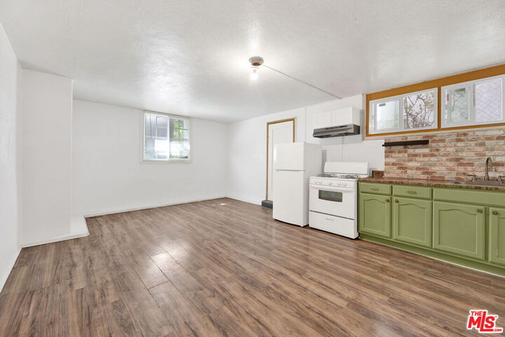 Property Photo:  225 E Garfield Ave  CA 91205 