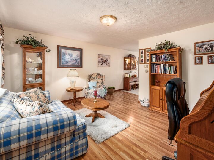Property Photo:  166 Barkswood Road  OH 43302 