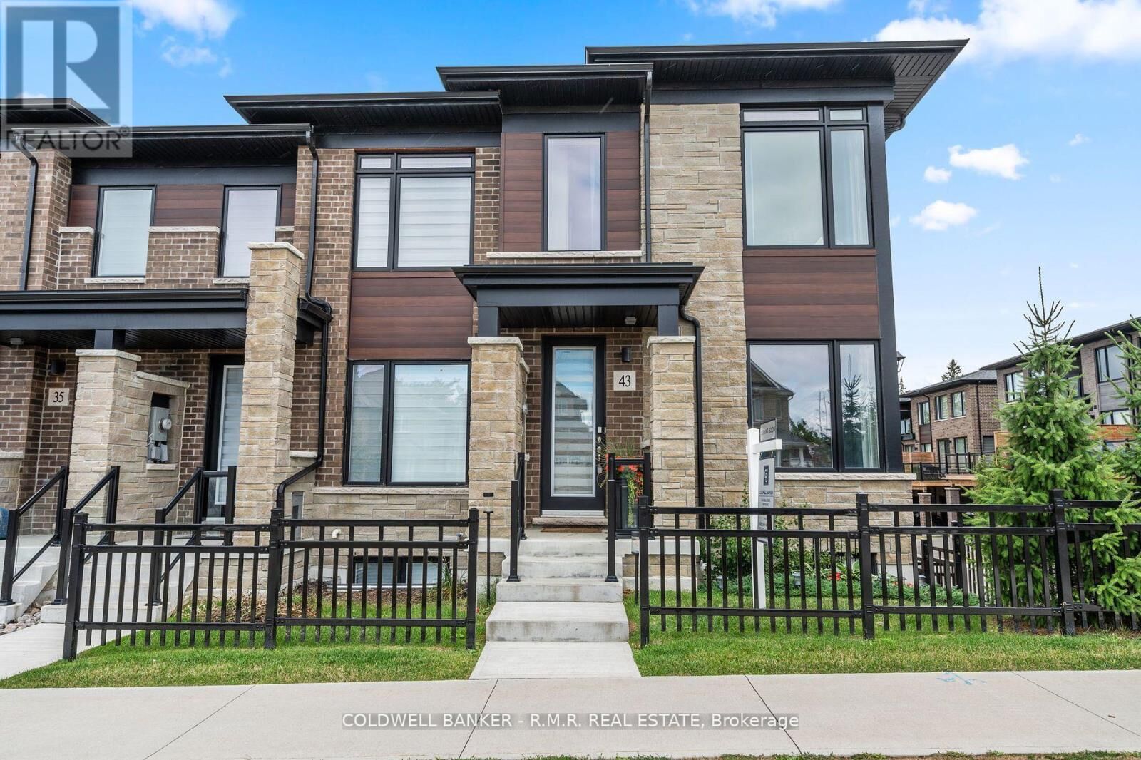 Property Photo:  43 Assunta Lane  ON L1C 7H3 